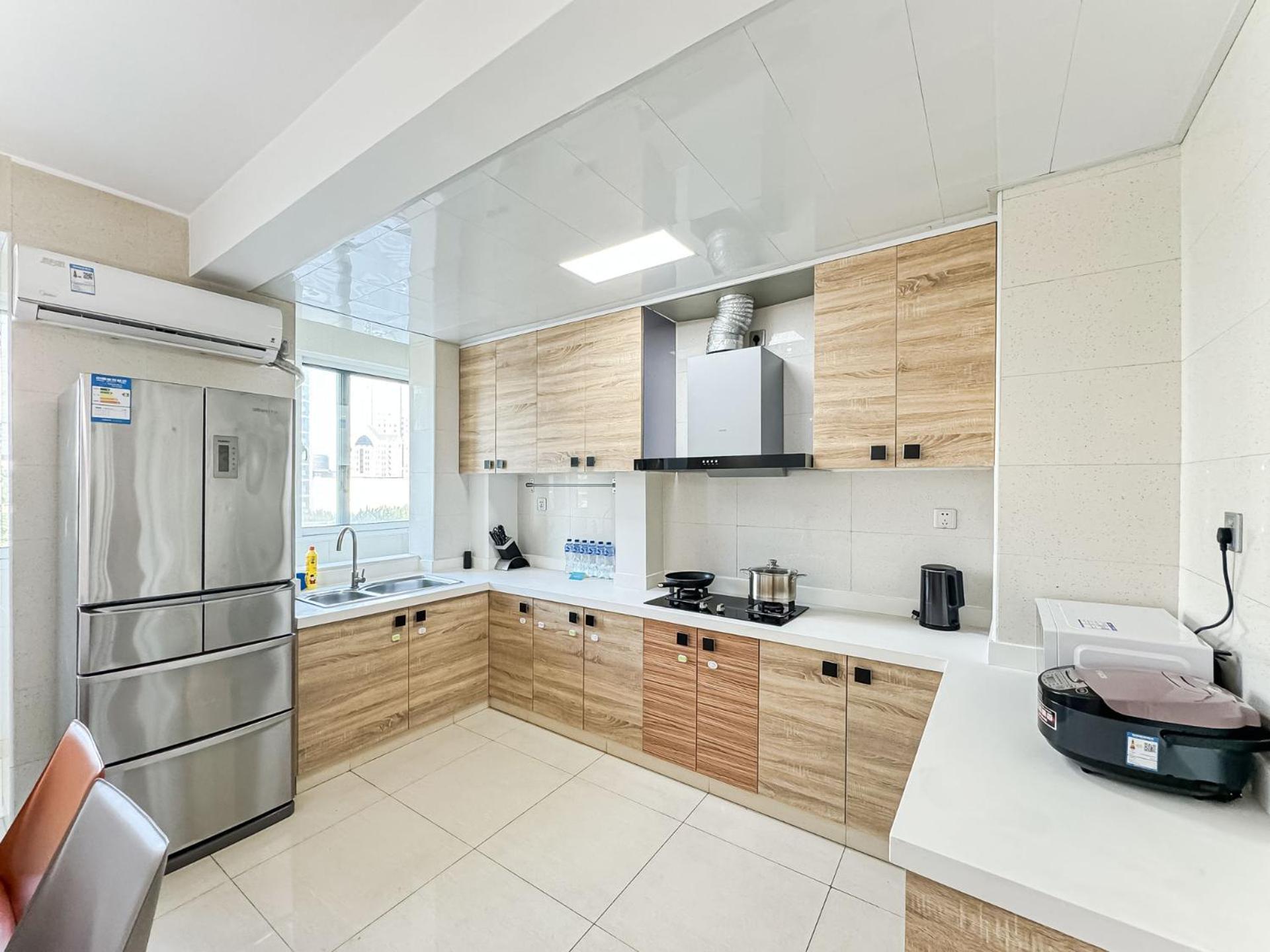 Apartment Tyms 3br 2ba Near Stadium Line 1 4 *